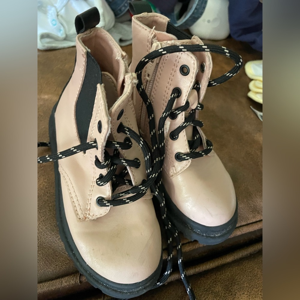 Wonder Nation Pink Boots Size 9– zip up